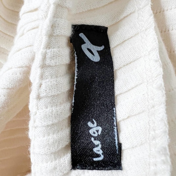 White ribbed dress puff shoulders low back Size Medium - Large - Picture 8 of 9